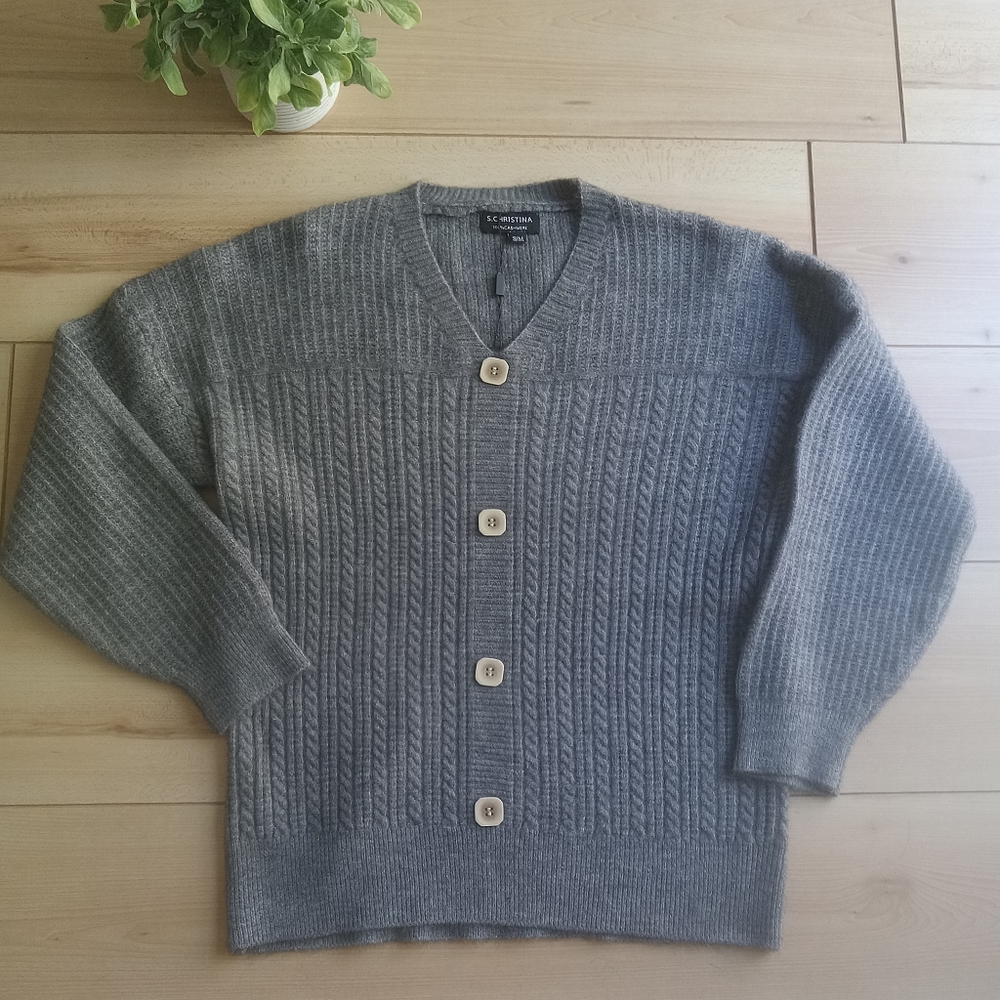 NWT 100% Cashmere Gray Womens Sweater! Size Medium